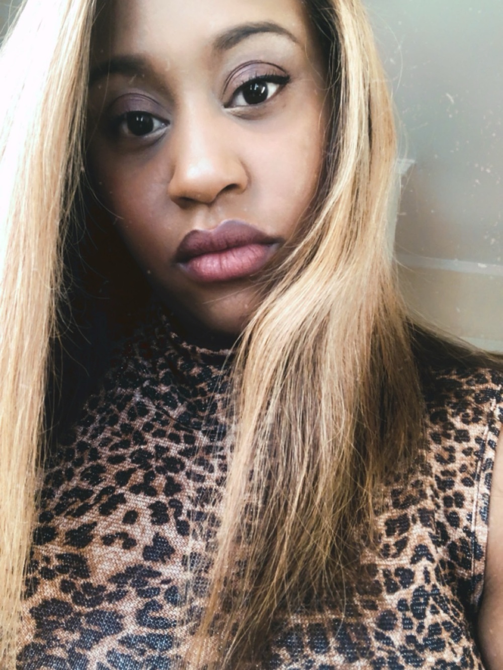 ✨HairVivi “Zuri” Honey Blonde Lace Front Wig✨ - Picture 4 of 9